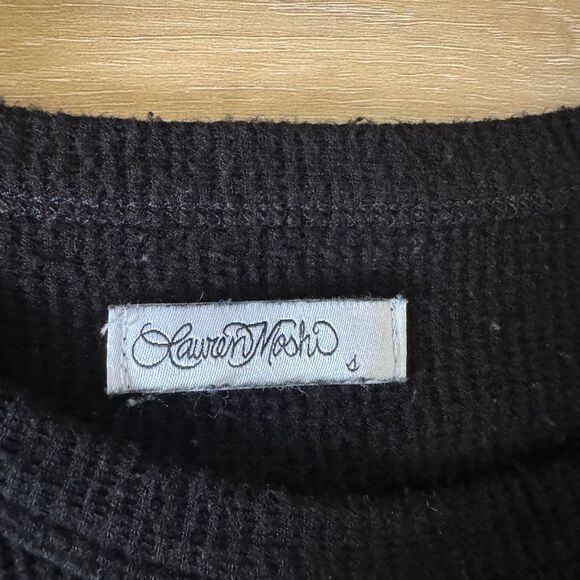 Lauren Moshi Black Long Sleeve Fitted Thermal Heart Graphic Size Small Designer - Picture 2 of 9